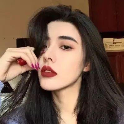 白莲花度假村第一季